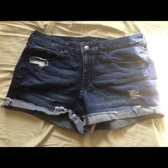 Universal Thread Mid Rise Midi Shorts size 10/30 - Picture 2 of 4